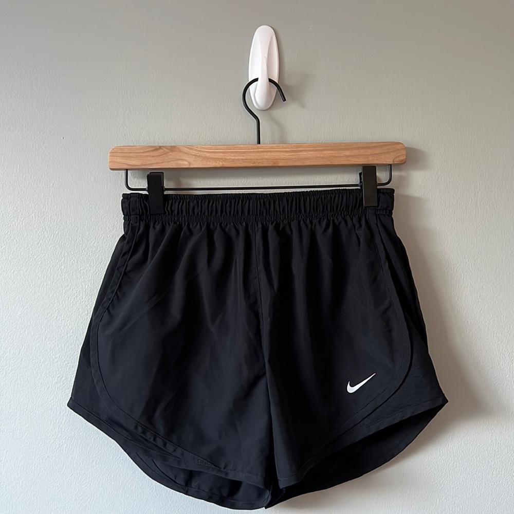 Nike Women's Dri-FIT Tempo Shorts - Size S